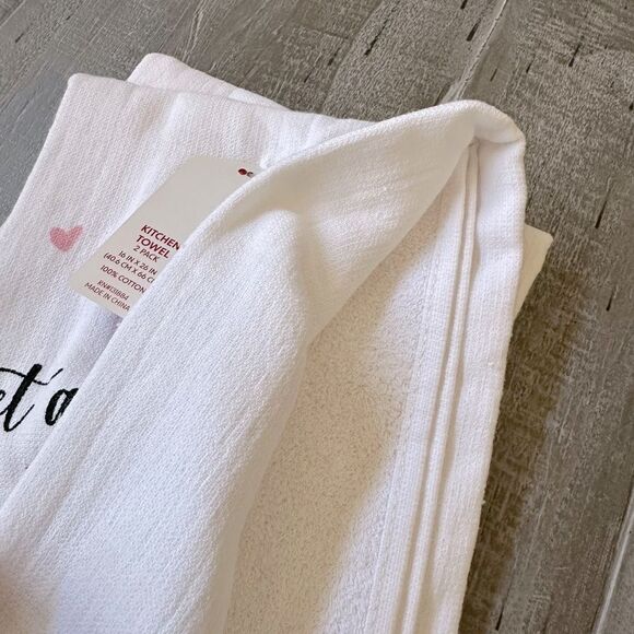 Corinthians Valentine “Love” Christian Dish Towels Set - Picture 2 of 2